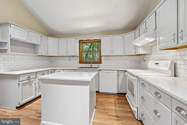 13437 BRISTOW RD, Nokesville, VA 20181