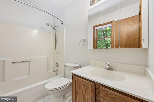 13437 BRISTOW RD, Nokesville, VA 20181