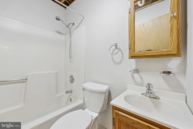 13437 BRISTOW RD, Nokesville, VA 20181