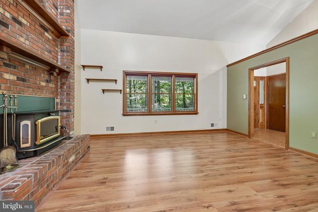 13437 BRISTOW RD, Nokesville, VA 20181
