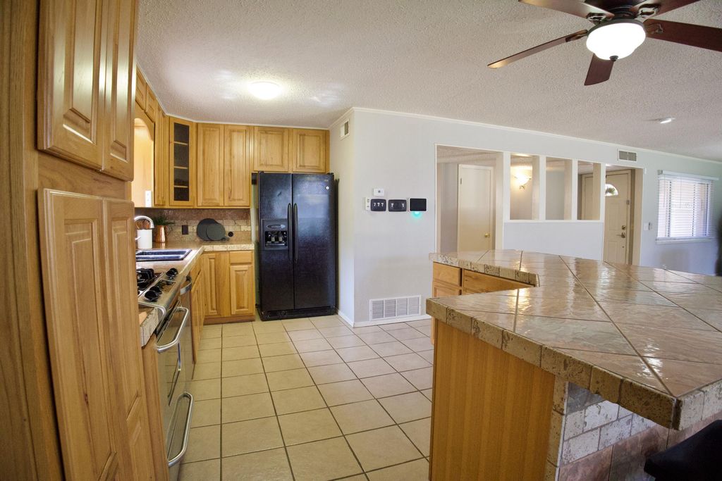 Image 12 of property listing at 2724 Lsu Avenue, San Angelo, TX 76904
