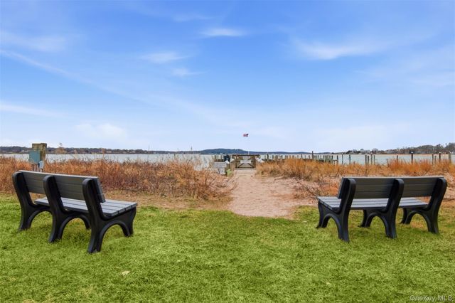 2460 Shipyard Lane 5G2, East Marion, NY 11939
