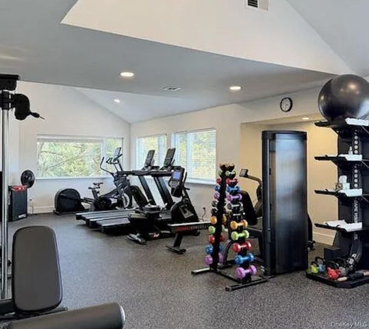 2460 Shipyard Lane 5G2, East Marion, NY 11939