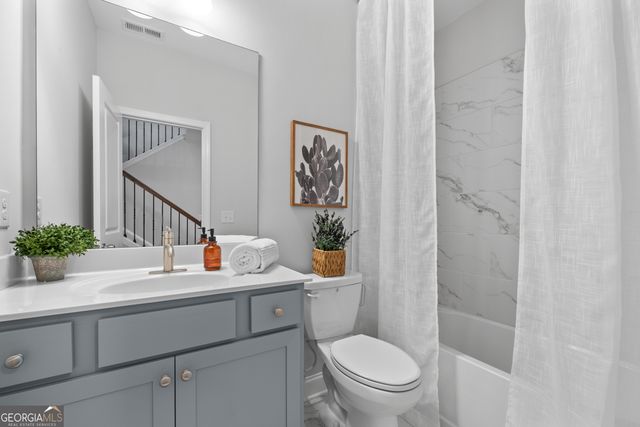 3715 Via Nuova Lane, Suwanee, GA 30024