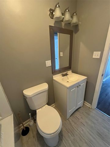 19461 Inkster Road, Livonia, MI 48152