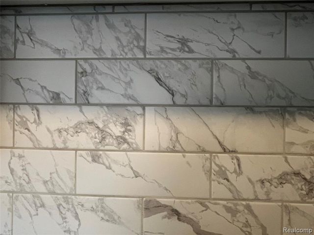 19461 Inkster Road, Livonia, MI 48152