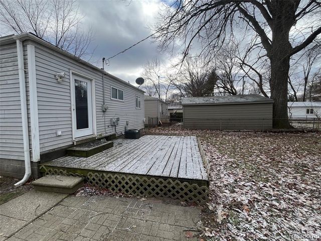 19461 Inkster Road, Livonia, MI 48152