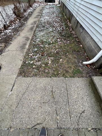 19461 Inkster Road, Livonia, MI 48152