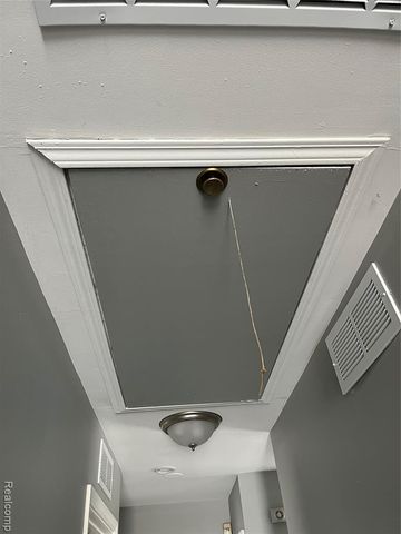 19461 Inkster Road, Livonia, MI 48152