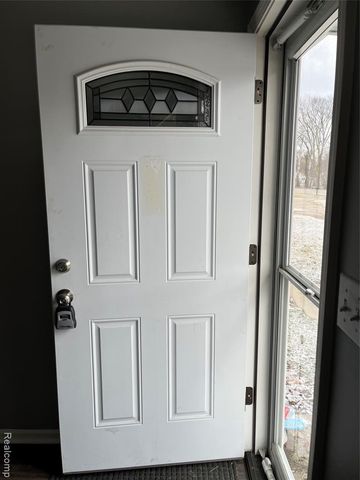 19461 Inkster Road, Livonia, MI 48152