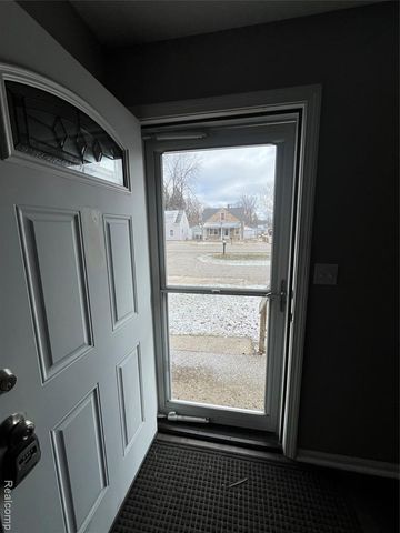 19461 Inkster Road, Livonia, MI 48152