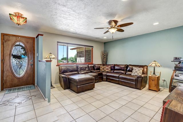 12249 Victoria Falls Drive NE, Albuquerque, NM 87111
