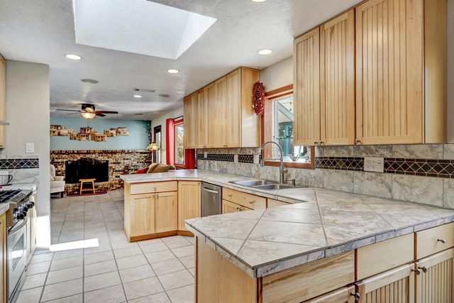 12249 Victoria Falls Drive NE, Albuquerque, NM 87111