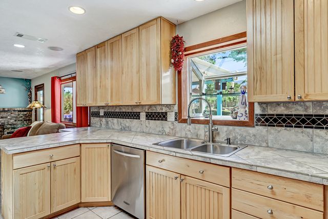 12249 Victoria Falls Drive NE, Albuquerque, NM 87111