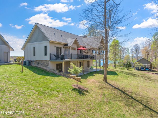 195 Kennedys Loop, Lafollette, TN 37766