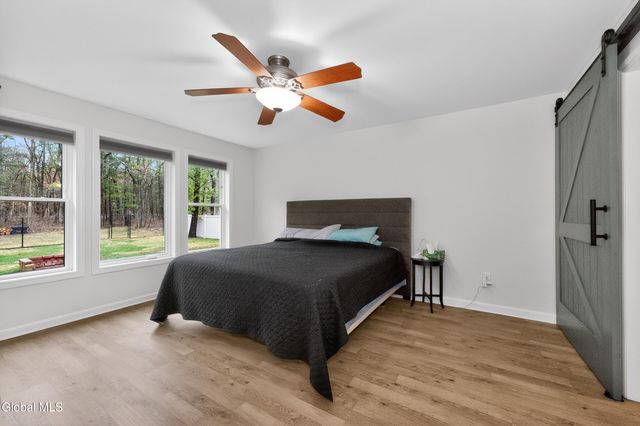 16 Glenview Drive, Scotia, NY 12302