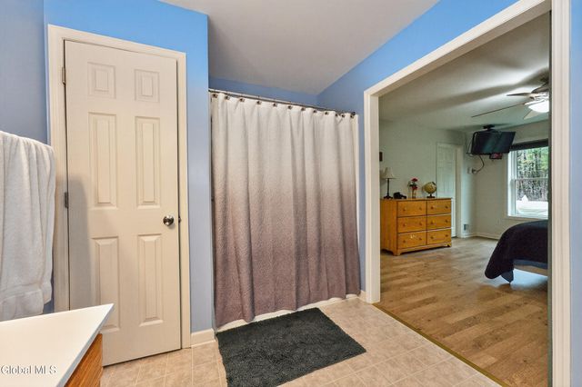 16 Glenview Drive, Scotia, NY 12302