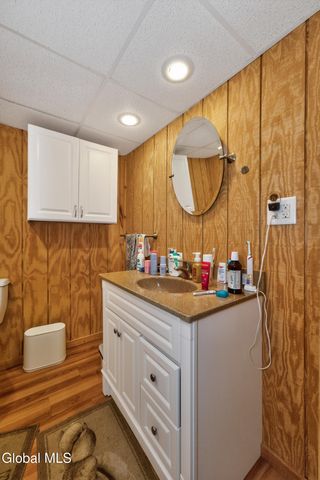 16 Glenview Drive, Scotia, NY 12302