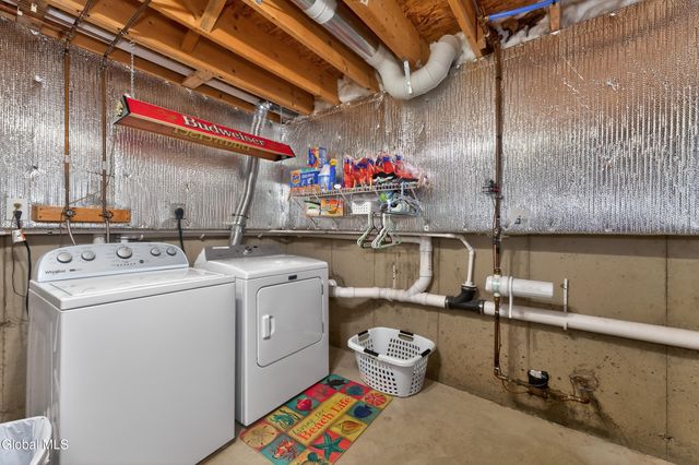 16 Glenview Drive, Scotia, NY 12302