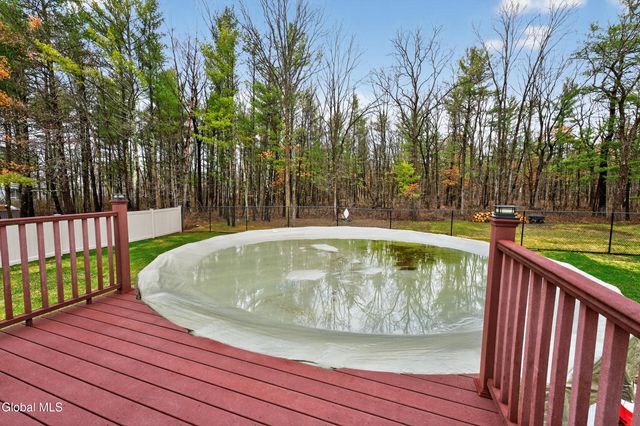 16 Glenview Drive, Scotia, NY 12302