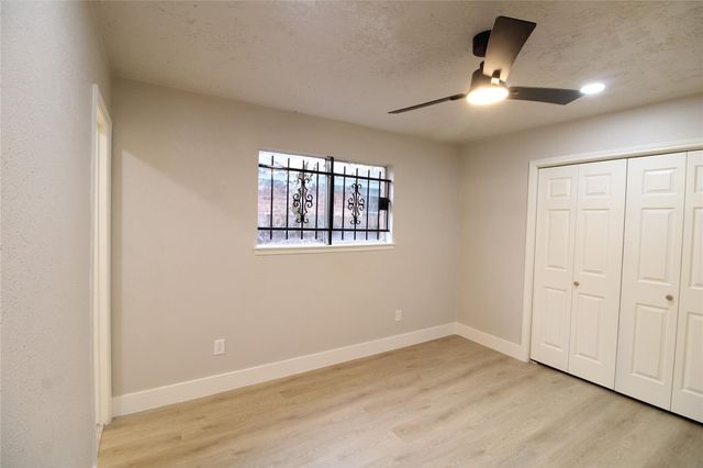 3210 Wuthering Heights Drive, Houston, TX 77045