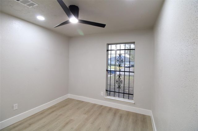 3210 Wuthering Heights Drive, Houston, TX 77045