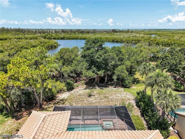 25251 Bay Cedar DR, Bonita Springs, FL 34134