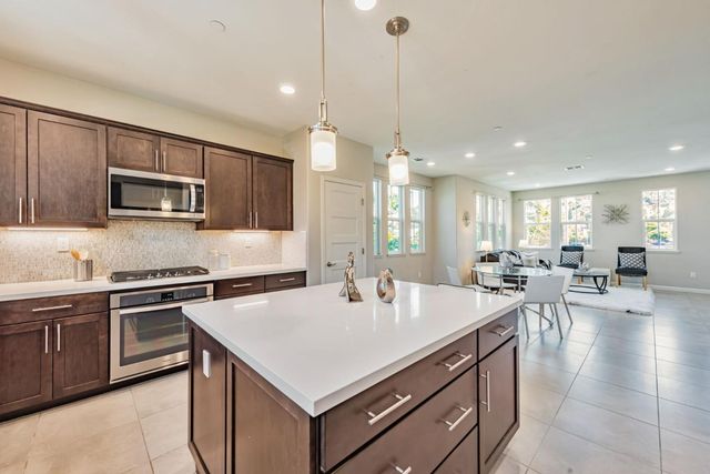 25899 Dollar Street, Hayward, CA 94544