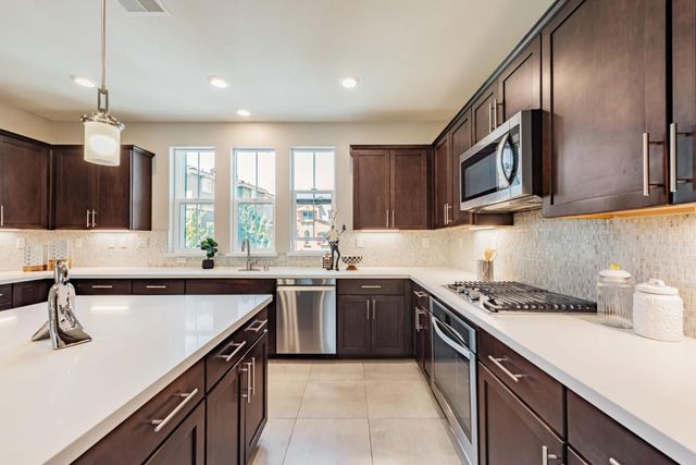 25899 Dollar Street, Hayward, CA 94544