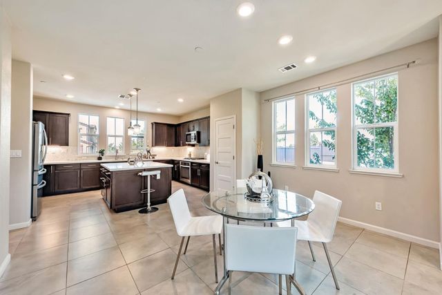 25899 Dollar Street, Hayward, CA 94544