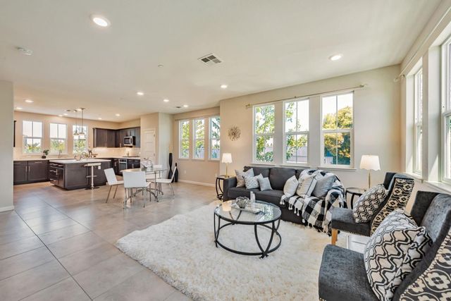 25899 Dollar Street, Hayward, CA 94544