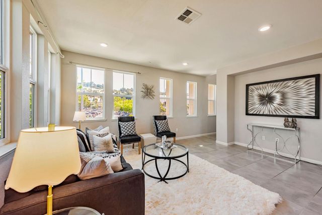 25899 Dollar Street, Hayward, CA 94544
