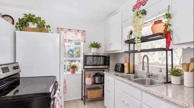 1020 S K Street, Lake Worth Beach, FL 33460