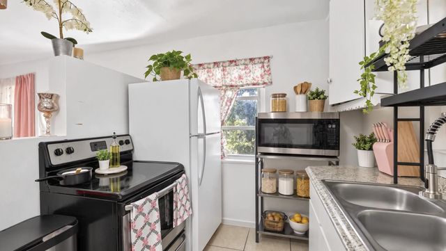 1020 S K Street, Lake Worth Beach, FL 33460