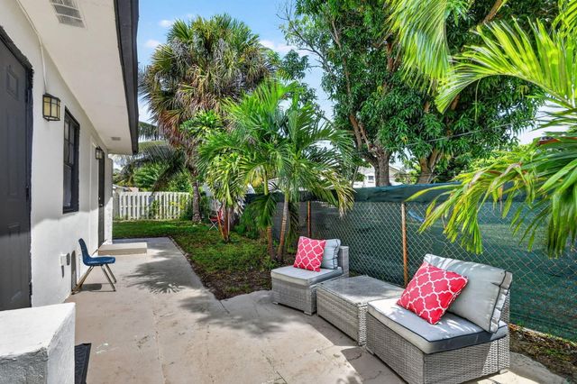 1020 S K Street, Lake Worth Beach, FL 33460