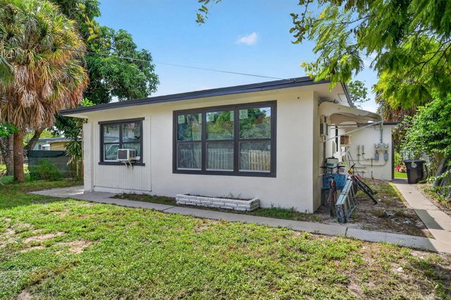 1020 S K Street, Lake Worth Beach, FL 33460