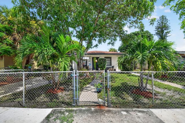 1020 S K Street, Lake Worth Beach, FL 33460