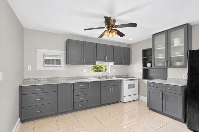 1020 S K Street, Lake Worth Beach, FL 33460
