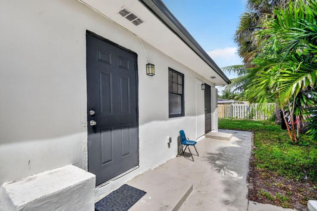 1020 S K Street, Lake Worth Beach, FL 33460