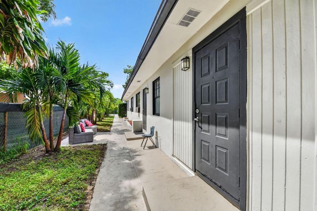 1020 S K Street, Lake Worth Beach, FL 33460