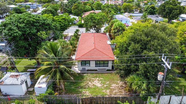 1020 S K Street, Lake Worth Beach, FL 33460