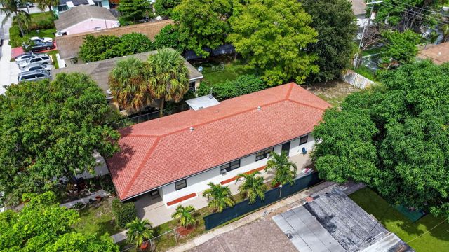 1020 S K Street, Lake Worth Beach, FL 33460