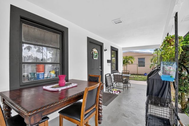 1020 S K Street, Lake Worth Beach, FL 33460