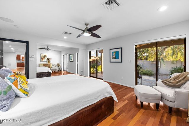 717 E ROYAL PALM Road, Phoenix, AZ 85020