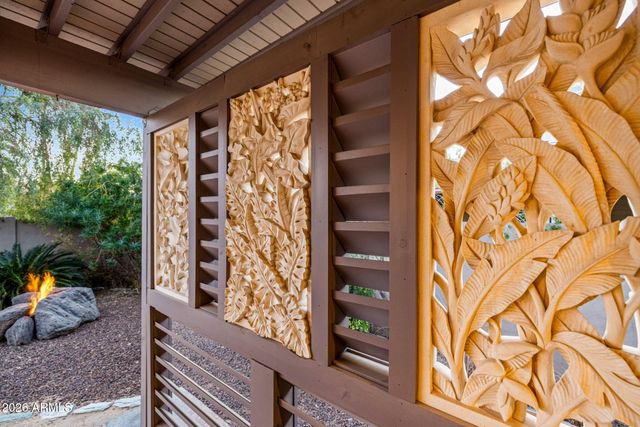 717 E ROYAL PALM Road, Phoenix, AZ 85020