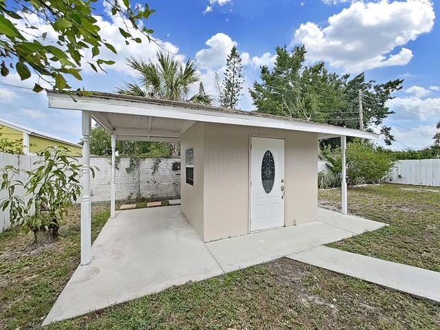 4726 ELDORADO DRIVE, Tampa, FL 33615