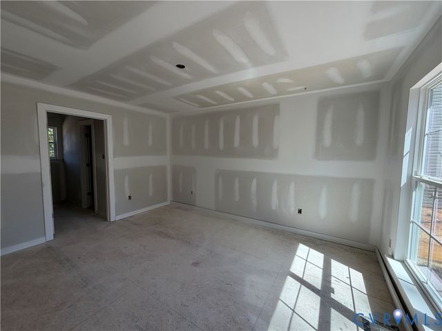21303 Rutledge Ave, Petersburg, VA 23805