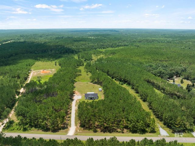 30577 Brady Road, Robertsdale, AL 36567