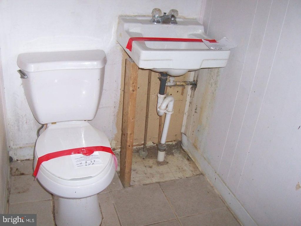 Image 8 of property listing at 172 BOSTON RD, Pennsville, NJ 08070