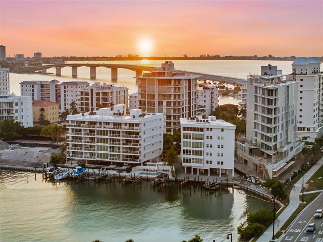 660 GOLDEN GATE POINT 61, Sarasota, FL 34236